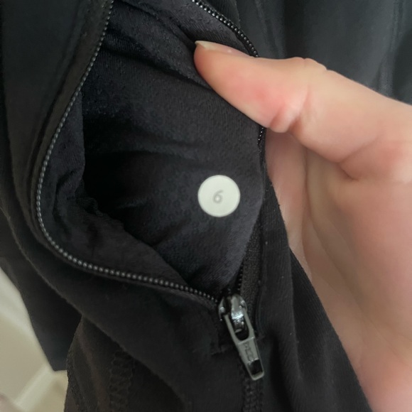 Lululemon Jacket - Picture 4 of 5